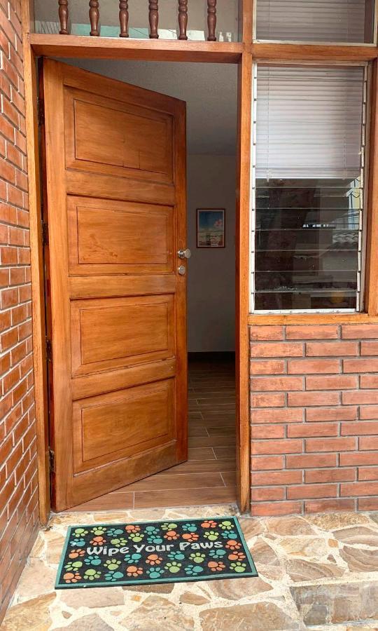 Hermoso dpto amoblado, 1 piso, wifi, terraza y cochera en San Miguel Lima Exterior foto
