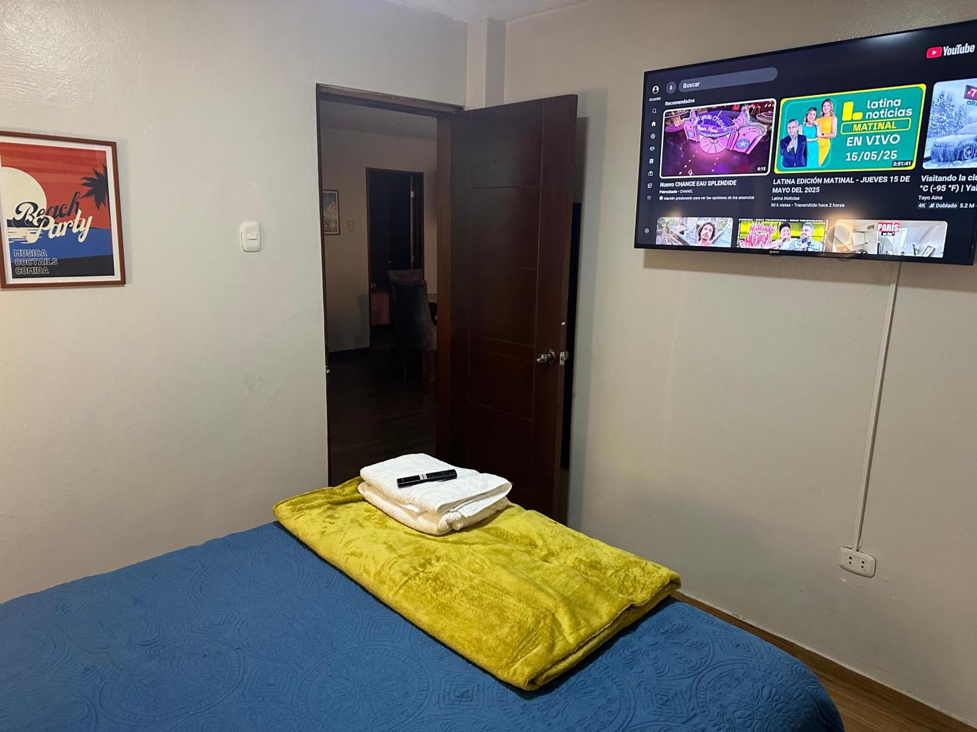 Hermoso dpto amoblado, 1 piso, wifi, terraza y cochera en San Miguel Lima Exterior foto